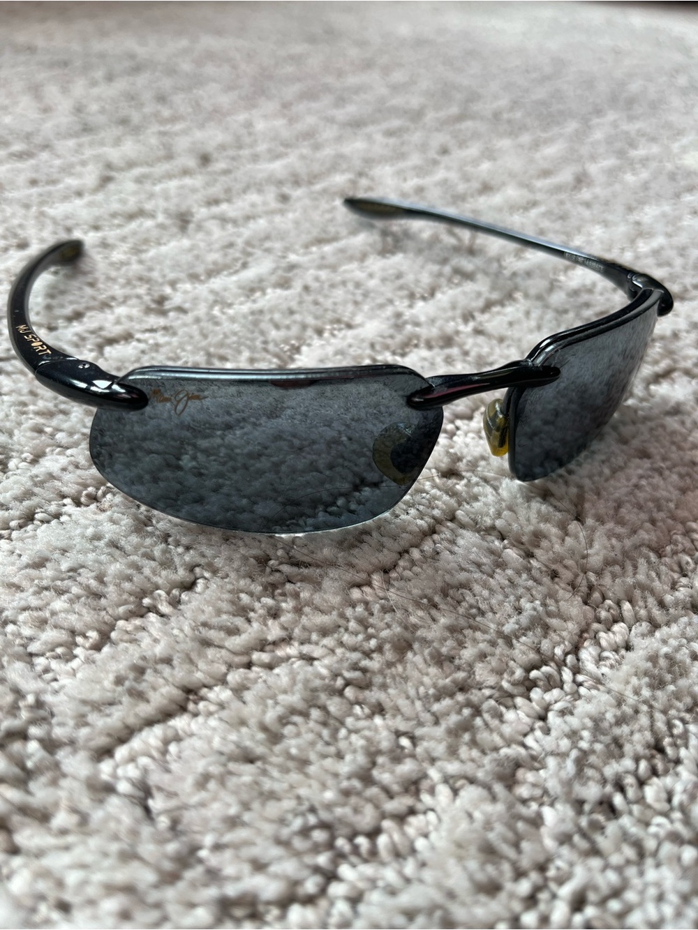 Maui Jim Black Rimless Sunglasses with Dark Gray Lenses - Picture 3 of 8